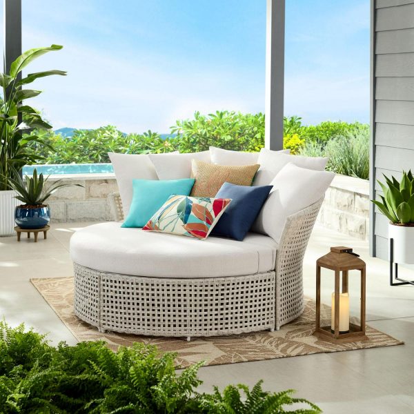 Mainstays Tuscany RIdge Outdoor Daybed - White with Cream