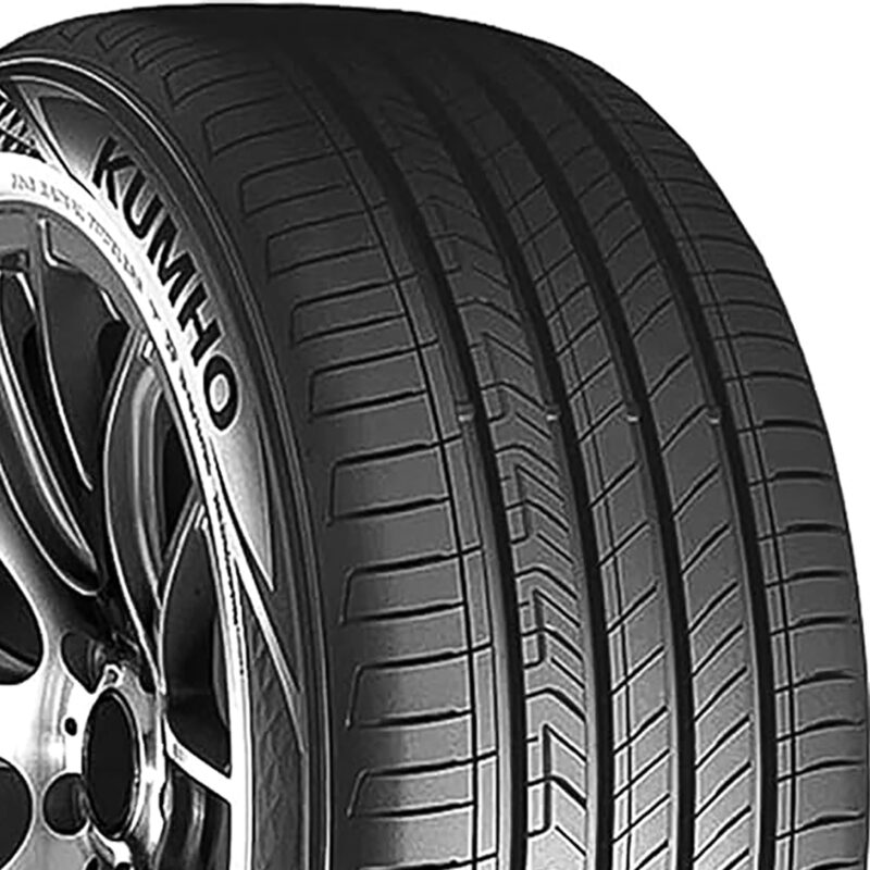 Kumho Solus TA91 EV All Season 245/45R19 102W XL Electric Vehicle Tire - Image 3