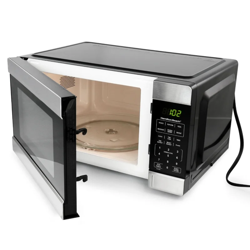 Hamilton Beach 1.1 Cu. Ft. 1000 Watt Countertop Microwave Oven in Black - Image 4