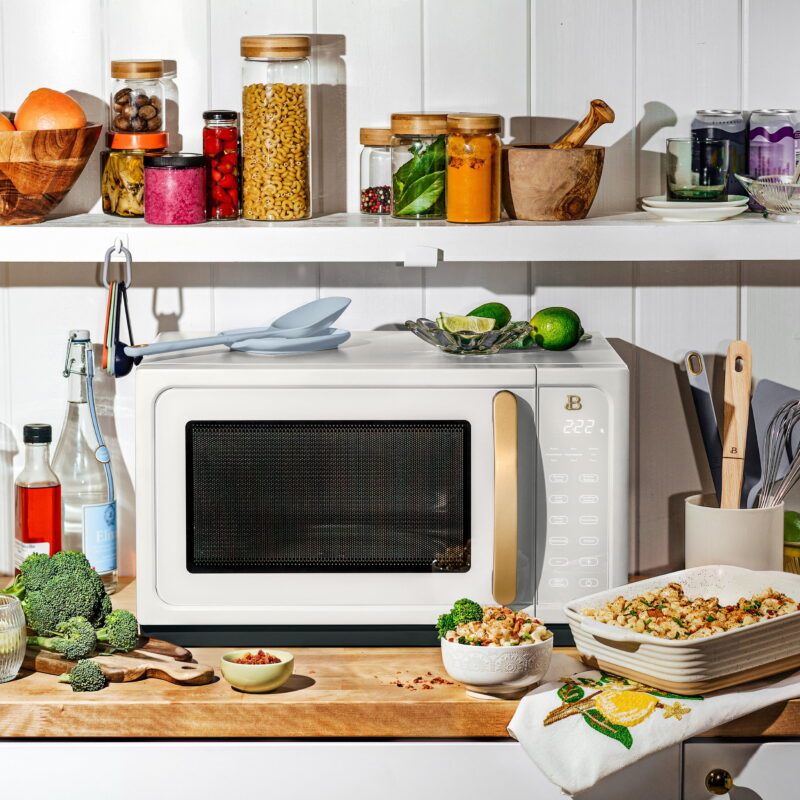 Beautiful 1.1 Cu ft 1000 Watt, Sensor Microwave Oven, White Icing by Drew Barrymore, New - Image 2