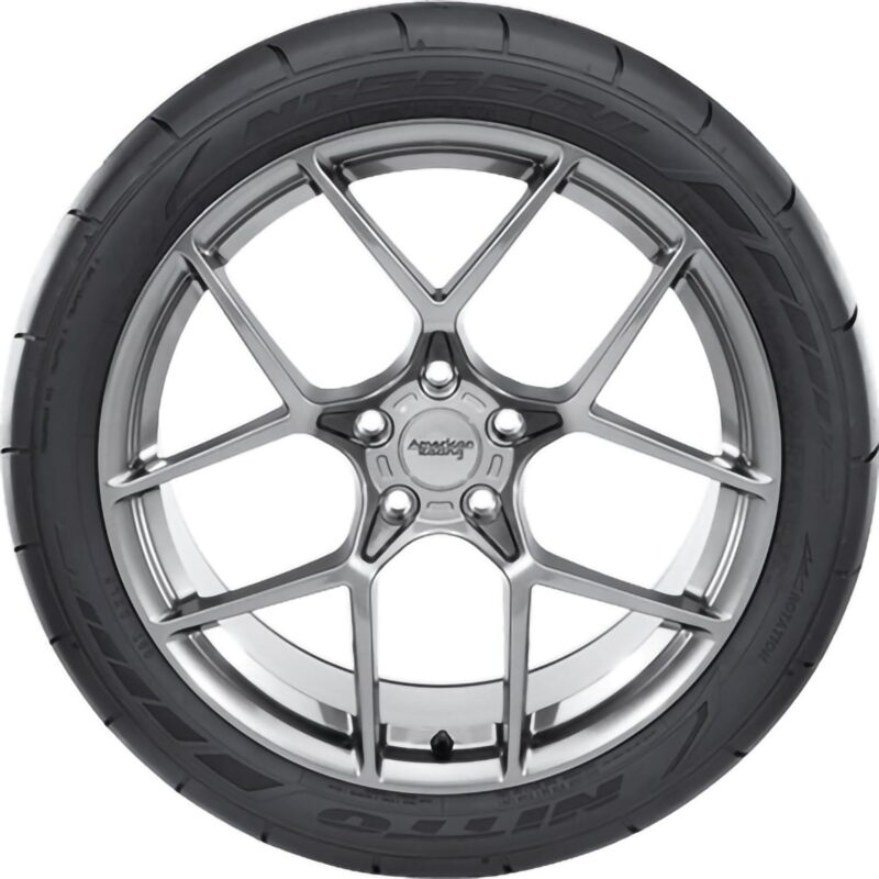Nitto NT555RII Racing P305/45R18 103W LL Passenger Tire - Image 2