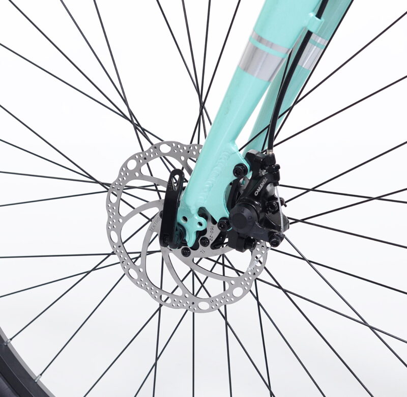 Kent Bicycles 27.5 in. Wanderer Women's Aluminum All-Terrain Bike, Light Blue - Image 2