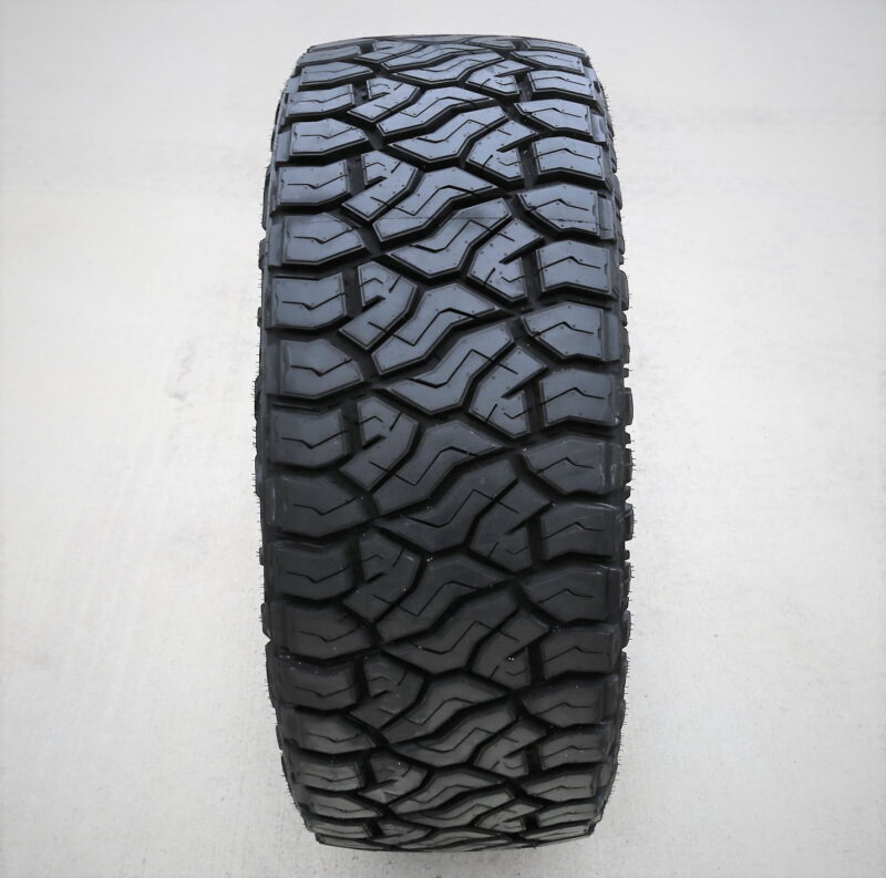 Tire Venom Power Terra Hunter R/T+ LT 33X12.50R17 Load E 10 Ply RT R/T - Image 4