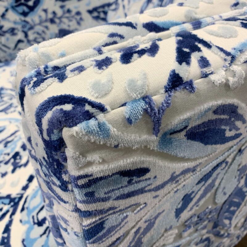Roundhill Furniture Isla Chenille Oversized Living Room Barrel Accent Chair with Arms, Lyanna Indigo - Image 5
