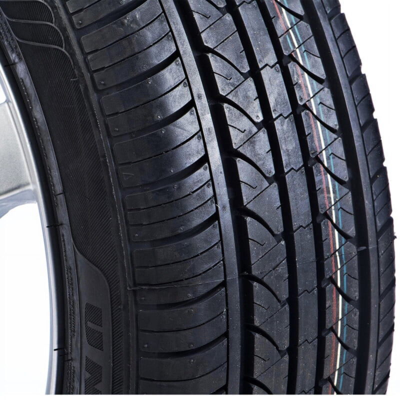 Travelstar UN99 All Season 225/55R16 99V XL Passenger Tire 225/55/16(Tire Only) - Image 4